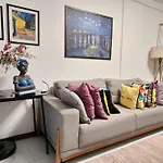 Hostel For One Com Quarto De Solteiro E Banheiro Privativos